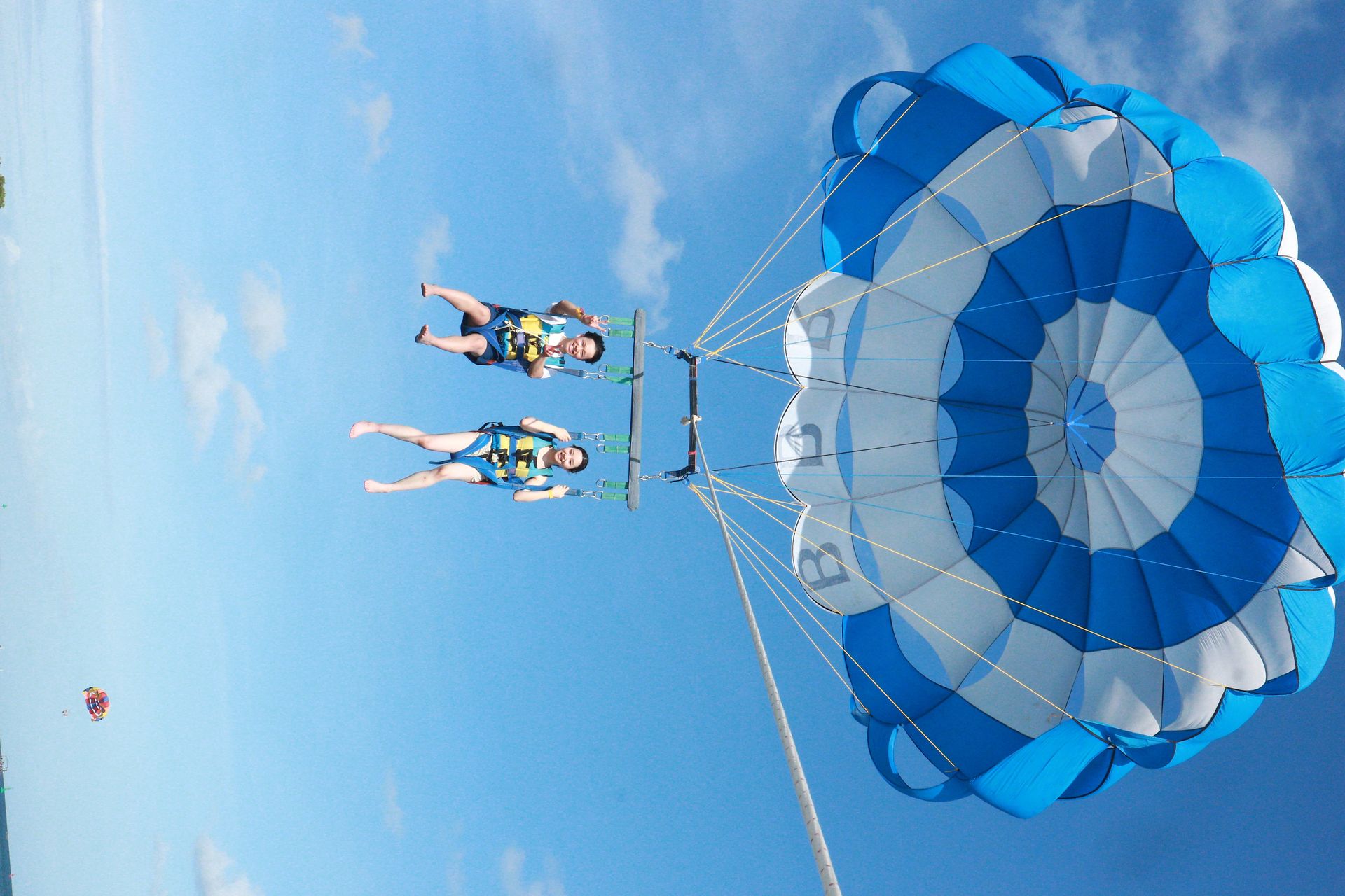 Adventure Parasailing - Image 2