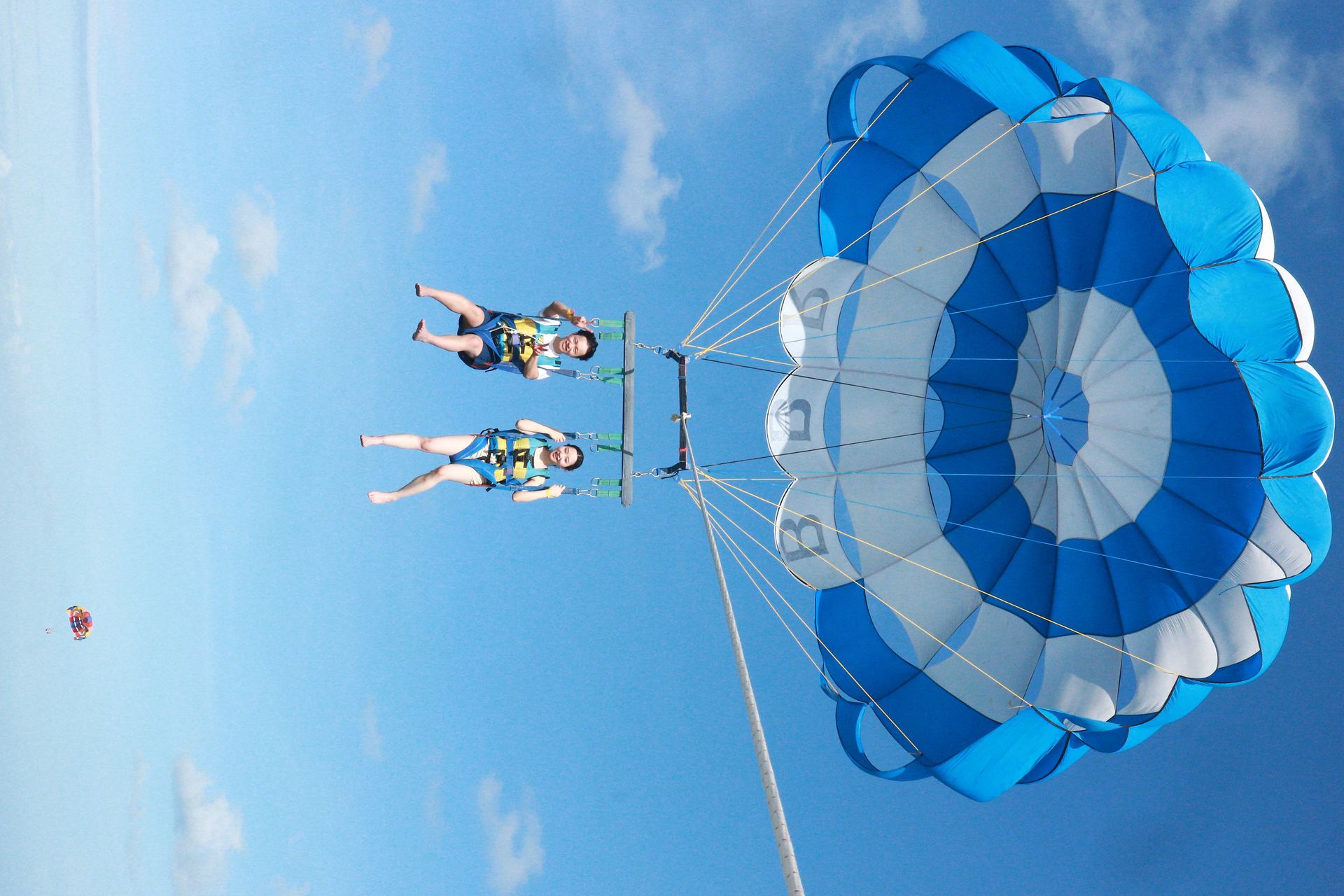 Adventure Parasailing - Image 3